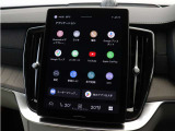 Google搭載のボルボなら、車内にいながら多彩なデジタルライフをお楽しみいただけます。Google Playから必要なアプリをダウンロードして、有意義な移動時間を楽しみましょう。