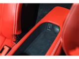 AppleCar搭載で、ステアリングスイッチ連動でご使用可能です。