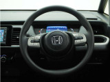 ◆ハンドル全体◆各種スイッチがハンドルから手を放さず操作できるので運転中でも楽に操作できます。