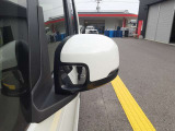 デザイン性だけでなく、ドライバーの巻き込み防止など安全運転をサポート致します!周囲からの視認性にも優れていて安心です!