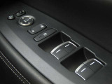 パワーウィンドウです!運転席でラクラク操作!元気なお子様やワンちゃんのイタズラも防いでいただけますよ!