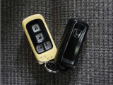 ◆スマートキー◆カギをバッグやポケットに入れたままでもドアロックの開閉ができる『スマートキー』付き!雨天や暗くなってもカギを取り出す必要がなくドアの開錠&エンジンも始動できます
