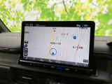 鮮明な地図表示で、運転中の視認性を高めます。スムーズなナビ操作で、安心して目的地へ向かうことができます。