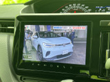 停車時にテレビ番組を視聴できる機能も搭載。お子様連れのご旅行など、移動時間をより快適に演出します。