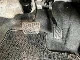 延長保証につきましてはお求めいただく車両によって保証料が異なりますので、当店スタッフまでお気軽にお問い合わせくださいませ。