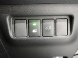 パワーバックドアの操作が運転席から行う事が出来便利です!