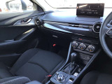 助手席前のパネルもコンパクトカーとは思えないほどデザイン質感に拘ってます。