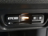 【ETC車載器】もはや必須アイテムのETCを搭載!高速道路のご利用時にとても便利!わずらわしい料金所での現金支払いが不要となりスムーズに通過できます♪