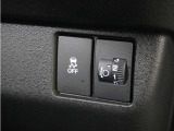◆VSA◆横滑り防止装置が装備されています。コーナーリング時の横すべりを抑える機能と、車両の急激な挙動変化を抑える機能で、安定した走行を実現しています。運転に安心とゆとりが出来ます。