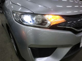 ヘッドライトは消費電力の少ないLED。夜の暗い道でも明るく照らしてれます。