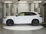 整備代金を車両本体価格に含んでおります。法定点検整備または定期点検を実施し、点検記録簿を発行致します。