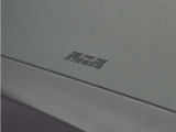 ◆助手席エアバッグ◆SRSエアバッグは、シートベルトだけでは防ぎきれない衝突時の衝撃から乗員を守るための安全装置。衝突時に瞬時に膨らみ、頭部や胸部がダッシュボードに直接衝突するのを防ぎます。