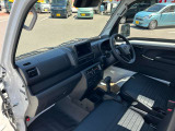 届出済未使用車を一人でも多くの方に提供できるよう専門スタッフがしっかりと説明し、相談にのらせていただきます。