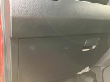 グローブボックスにキズあります。