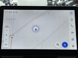 高機能なナビゲーションシステムを搭載し、目的地までのルートをスムーズに案内してくれます。最新の情報を常に確認でき、安全なドライブをサポートします。