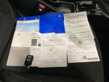 メンテナンスノート【点検整備記録簿・保証書】、取説も揃ってます。スマートキーはバッグなどにしまったままボタン操作でエンジンの始動・停止ができて大変便利です