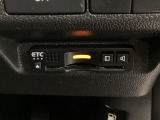 ETCが付いてます。ETC搭載車しか通過できないスマートICが利用できるようになりますよ!現在スマートICの設置箇所も増えてきているので、高速道路利用の幅が広がりますね☆