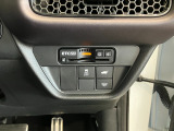 【VSA】車の横滑りを制御し、『走る・曲がる・止まる』の全領域で車の安全性を確保するシステムです!その他、安全装備もバッチリです!