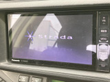 使いやすいパネルデザインで、運転中の操作もスムーズに行えます。快適なドライブをサポートするオーディオシステムが魅力です。