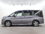 このお車はホンダ純正光脱臭・抗菌加工を納車前に致します。光触媒消臭は光触媒と銀イオンにより消臭とウイルス除菌や抗菌効果のダブル効果で車内を快適に保ちます。