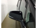 ドアミラーにウインカーを装備しており、スタイル、機能性の高いお車です!