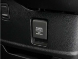 ◆12V電源ソケット◆スマートフォンの充電等にも便利な電源ソケット!使いやすい場所に装備されています。