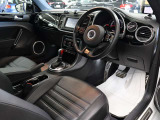 認定中古車保証1年間距離無制限の保証とロードアシスタンスサービスが全車に付帯されています。また、1年間または2年間の延長保証(有償)もご利用いただけます。