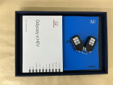 メンテナンスノート【点検整備記録簿・保証書】、取説も揃ってます。スマートキーはバッグなどにしまったままボタン操作でエンジンの始動・停止ができて大変便利です