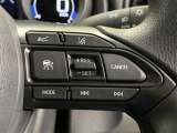 レーダークルーズコントロール(車速追従機能)付きです。車速に応じて追従支援してくれるので、ロングドライブも快適です。詳細は販売店スタッフまでおたずねください。