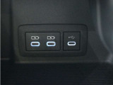 ◆USBチャージャー◆使いやすい場所に装備されています。