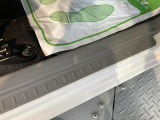 ステップにキズあります。
