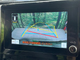 【バックカメラ】駐車時に後方がリアルタイム映像で確認できます。大型商業施設や立体駐車場での駐車時や、夜間のバック時に大活躍!運転スキルに関わらず、今や必須となった装備のひとつです!