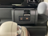 届出済 未使用車販売だけでなく、買取、下取、車検、メンテナンス、保険もバッチリ!お客様のトータルカーライフをしっかりサポートいたします。