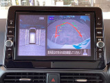 アラウンドビューモニターも装備しております。車庫入れの苦手なお客様も安心!重宝してくれます!