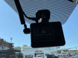 【ドライブレコーダー】時間に合わせた情報をしっかりと録画録音いたします。運転に際してのトラブルや事故などの映像もしっかりと録音録画いたします。