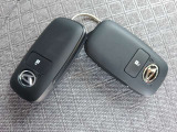 スマートエントリーシステムのお車です。スペアキーもございます。