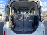 トランクは開口部も大きく荷物に積み下ろしがやりやすいです♪