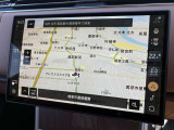 ナビゲーションは13.1インチの大型タッチスクリーンで操作可能です。
