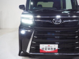 ヘッドライトとフォグランプは明るいLED。夜間の運転も安心です。