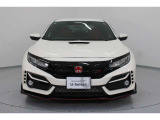 Honda SENSING搭載!ミリ波レーダー単眼カメラで、クルマの前方の状況を認識。ブレーキやステアリングの制御技術と強調し、安全・快適な運転や事故回避を支援する先進のシステムです。