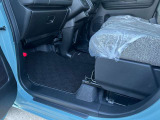 フロアマットも綺麗にクリーニングして納車しております!