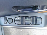 運転席パワーウィンドウスイッチ
