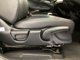 車を初めて購入されるお客様や、車にあまり詳しくないお客様にもわかりやすく丁寧に説明させて頂きます♪