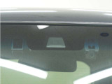 ◆Honda SENSING◆ カメラ等装置で精度の高い検知能力を発揮、安全運転を支援します。ステアリング上のコントローラーに注目!