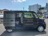 スライドドアを開けたお写真になります。
