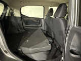 フラット状態にすれば、さらに荷物を載せることができます。