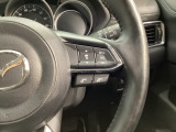 MRCC(マツダレーダークルーズコントロール)は先行車との車間を維持しながら追従走行を行い、長距離でのドライバー負担を軽減させてくれます。