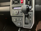 品質へのこだわり!フロアマットやシートなど車内をキレイに清掃し、ニオイや汚れなどを徹底的にクリーニングしてもらっております。室内はピカピカです☆