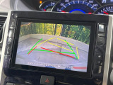 【バックカメラ】駐車時に後方がリアルタイム映像で確認できます。大型商業施設や立体駐車場での駐車時や、夜間のバック時に大活躍!運転スキルに関わらず、今や必須となった装備のひとつです!