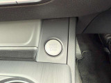 内装クリーニングも施しております。内装の綺麗なお車は気持ちが良くオススメさせていただく1つのポイントになっております。